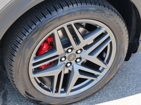 Used 2026 Ford Explorer ST-Line w/ ST-Line Street Pack AWD/4WD image 30