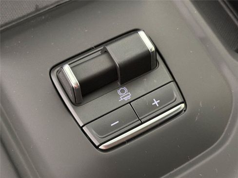New 2026 GMC Sierra 2500 Denali Ultimate AWD/4WD image 33