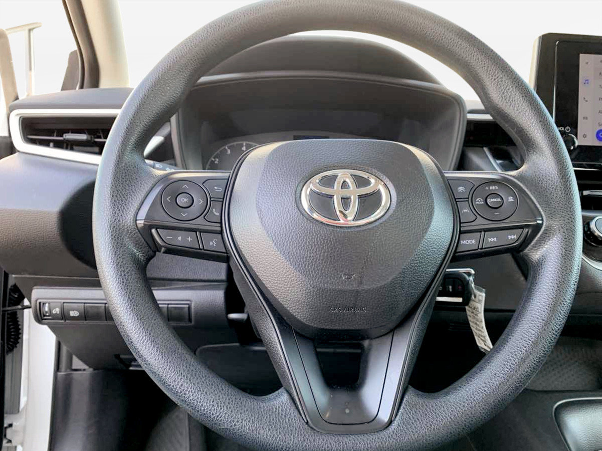 Used 2025 Toyota Corolla LE FWD image 20