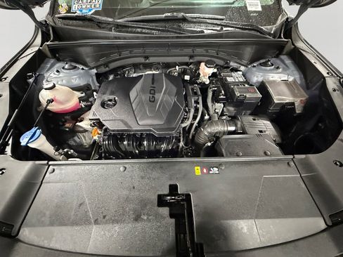 Used 2024 Kia Sorento S AWD/4WD image 9