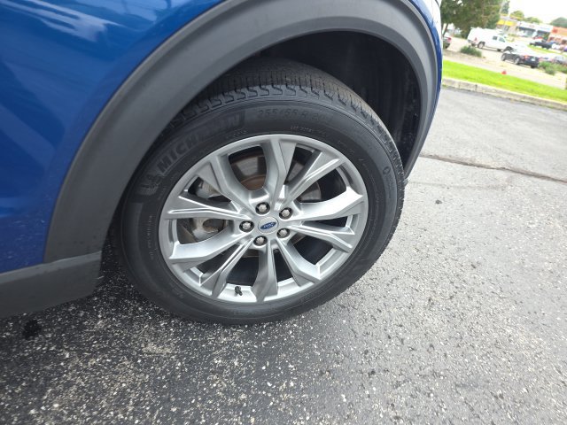 Used 2020 Ford Explorer XLT w/ Equipment Group 202A AWD/4WD image 37