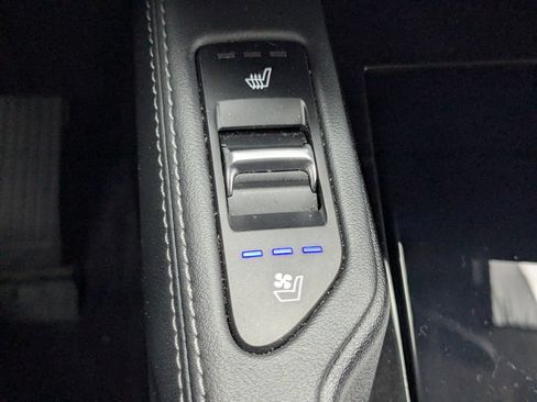 Used 2024 Kia Telluride EX w/ EX Captain's Chair Package FWD image 32