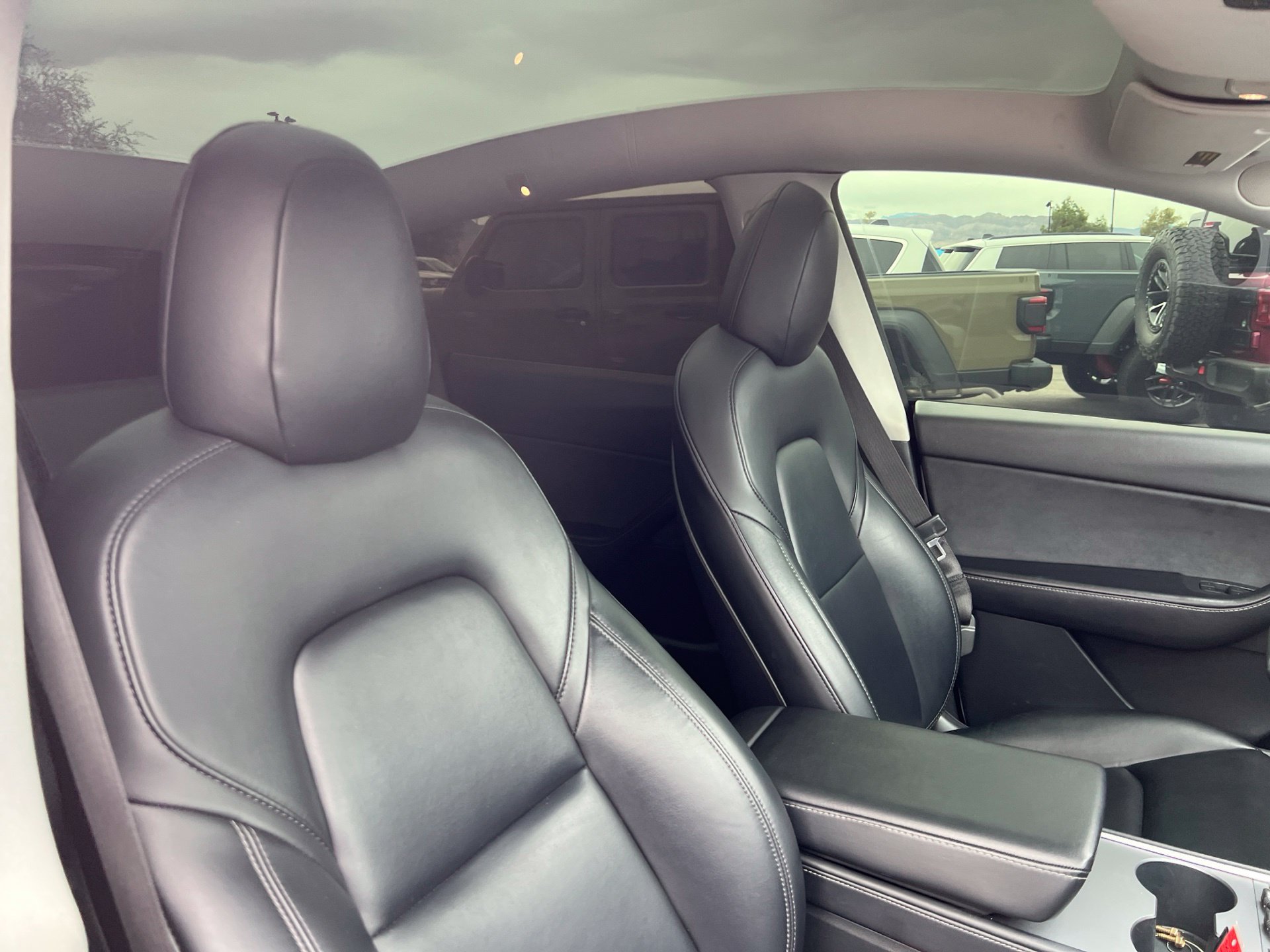 Used 2021 Tesla Model Y Long Range AWD/4WD image 21