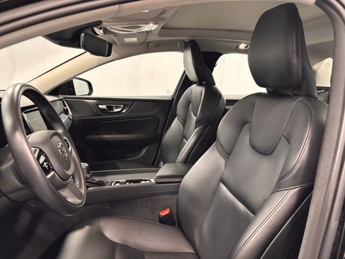 Used 2019 Volvo S60 T5 Momentum w/ Premium Package image 12