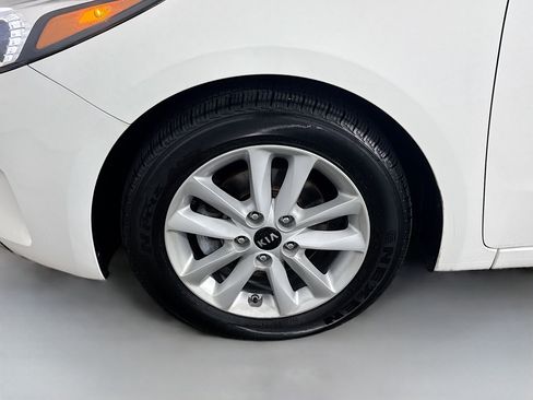 Used 2017 Kia Forte S FWD image 37