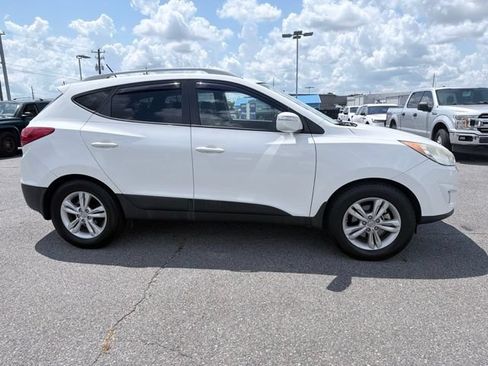 Used 2013 Hyundai Tucson GLS FWD image 2