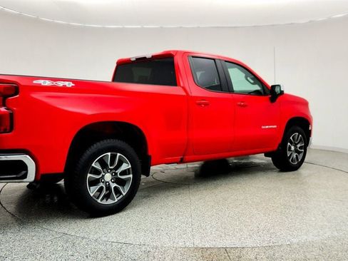 Used 2023 Chevrolet Silverado 1500 LT AWD/4WD image 5