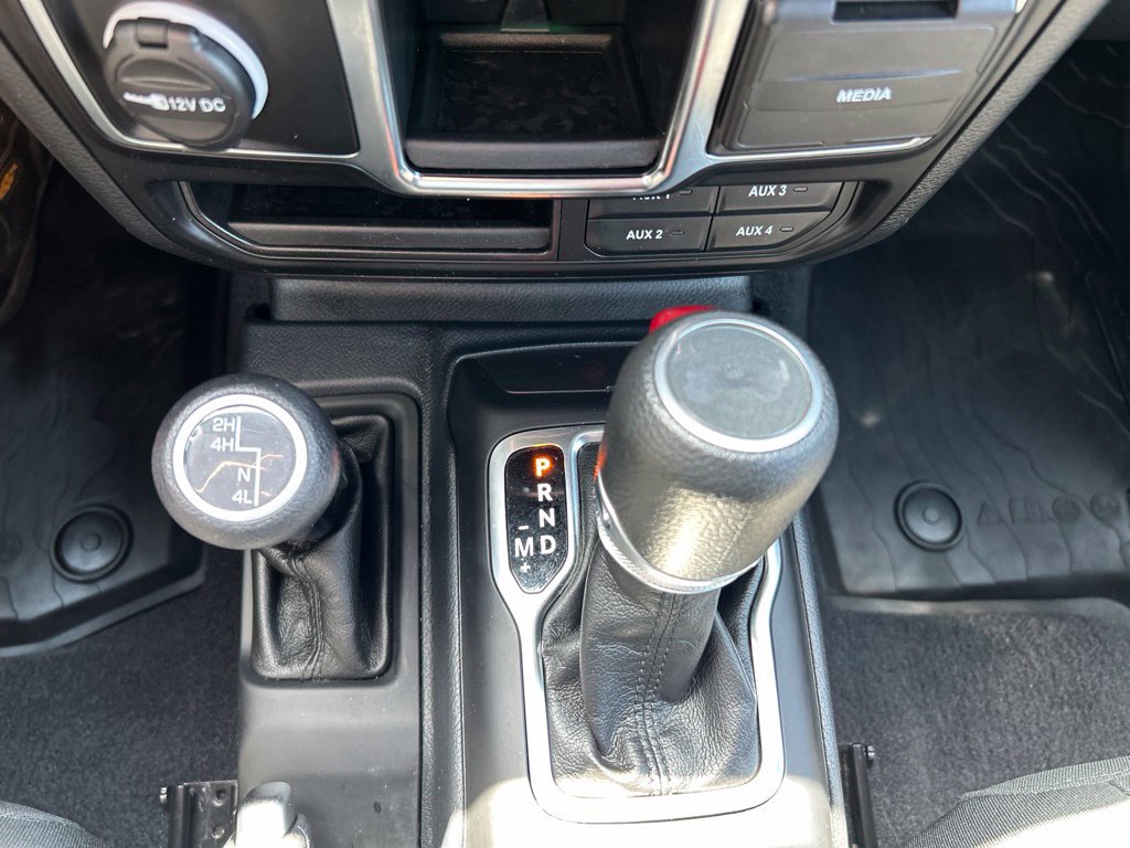Used 2023 Jeep Wrangler Sport AWD/4WD image 17