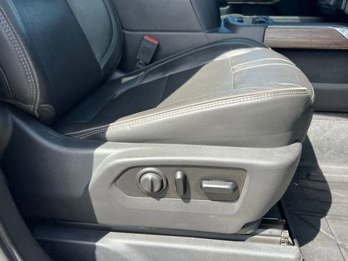 Used 2020 Chevrolet Silverado 2500 High Country w/ Technology Package AWD/4WD image 19