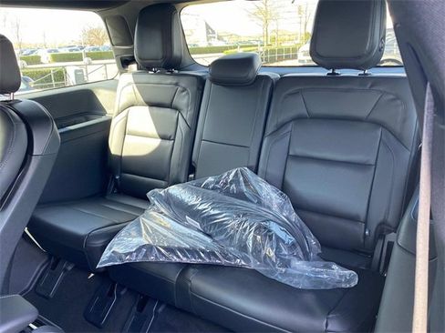 New 2026 Lincoln Navigator Reserve w/ Jet Appearance Package image 8