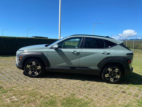 Used 2025 Hyundai Kona SEL FWD image 4