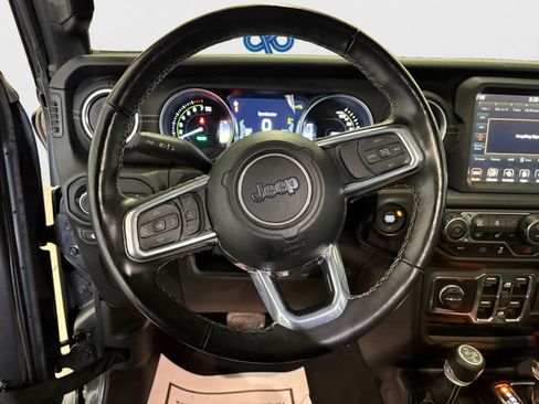 Used 2023 Jeep Wrangler Unlimited Sahara w/ Cold Weather Group AWD/4WD image 13
