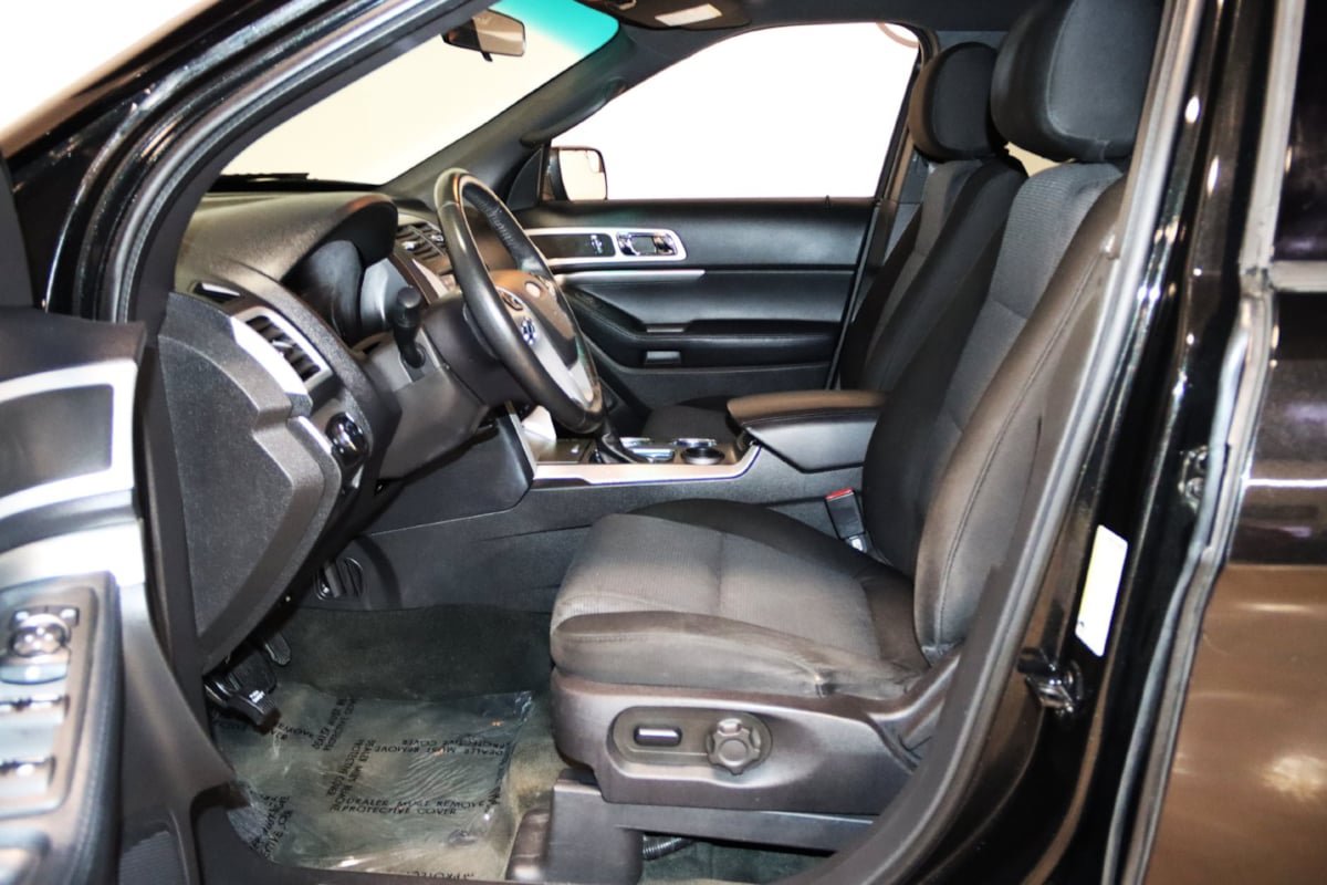 Used 2014 Ford Explorer XLT FWD image 27