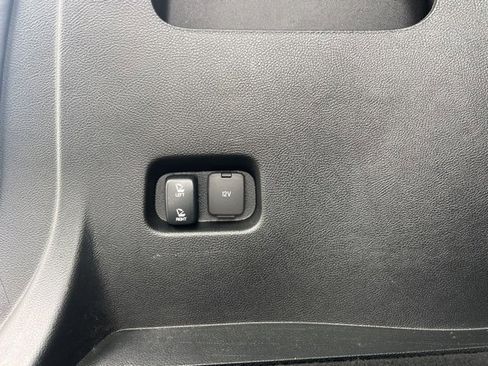 Used 2024 Ford Edge SEL w/ Convenience Package image 16