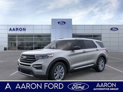 New 2024 Ford Explorer XLT w/ Equipment Group 202A