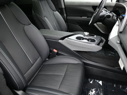 New 2027 Cadillac Optiq Premium Sport w/ LPO, Floor Liner Package AWD/4WD image 35