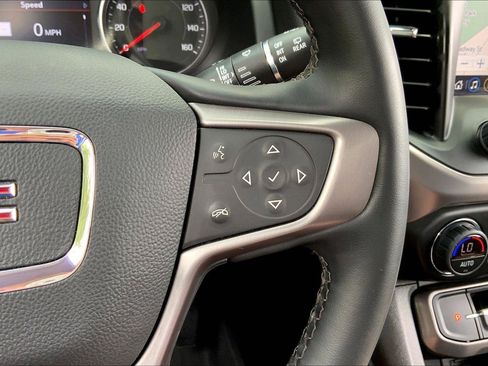 Used 2023 GMC Acadia AT4 w/ Preferred Package AWD/4WD image 18