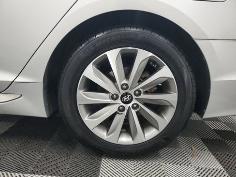 Used 2016 Hyundai Sonata Sport w/ Option Group 02 image 7