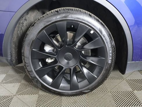 Used 2020 Tesla Model Y Long Range AWD/4WD image 23
