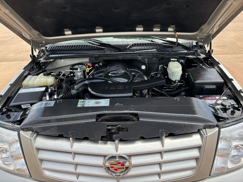 Used 2005 Cadillac Escalade 2WD image 24