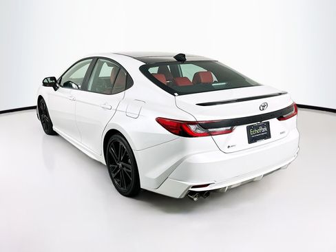 Used 2025 Toyota Camry XSE FWD image 5
