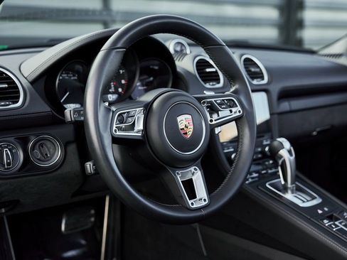 Used 2023 Porsche 718 Boxster Spyder image 42