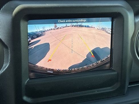 Used 2023 Jeep Wrangler Willys image 14