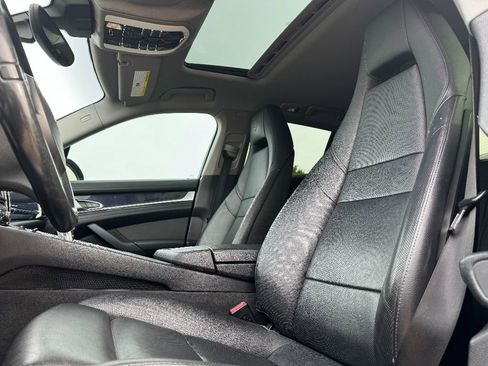 Used 2013 Porsche Panamera 4 image 19