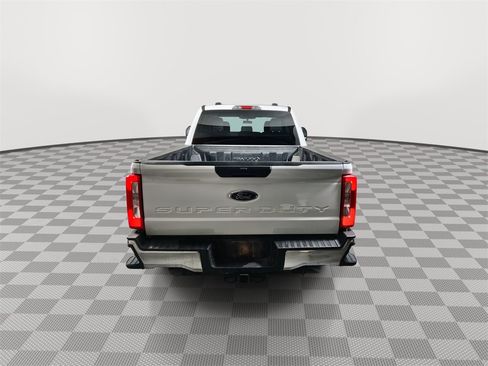 Used 2025 Ford F250 XLT image 7