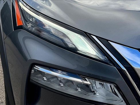 Used 2023 Nissan Rogue SV image 32