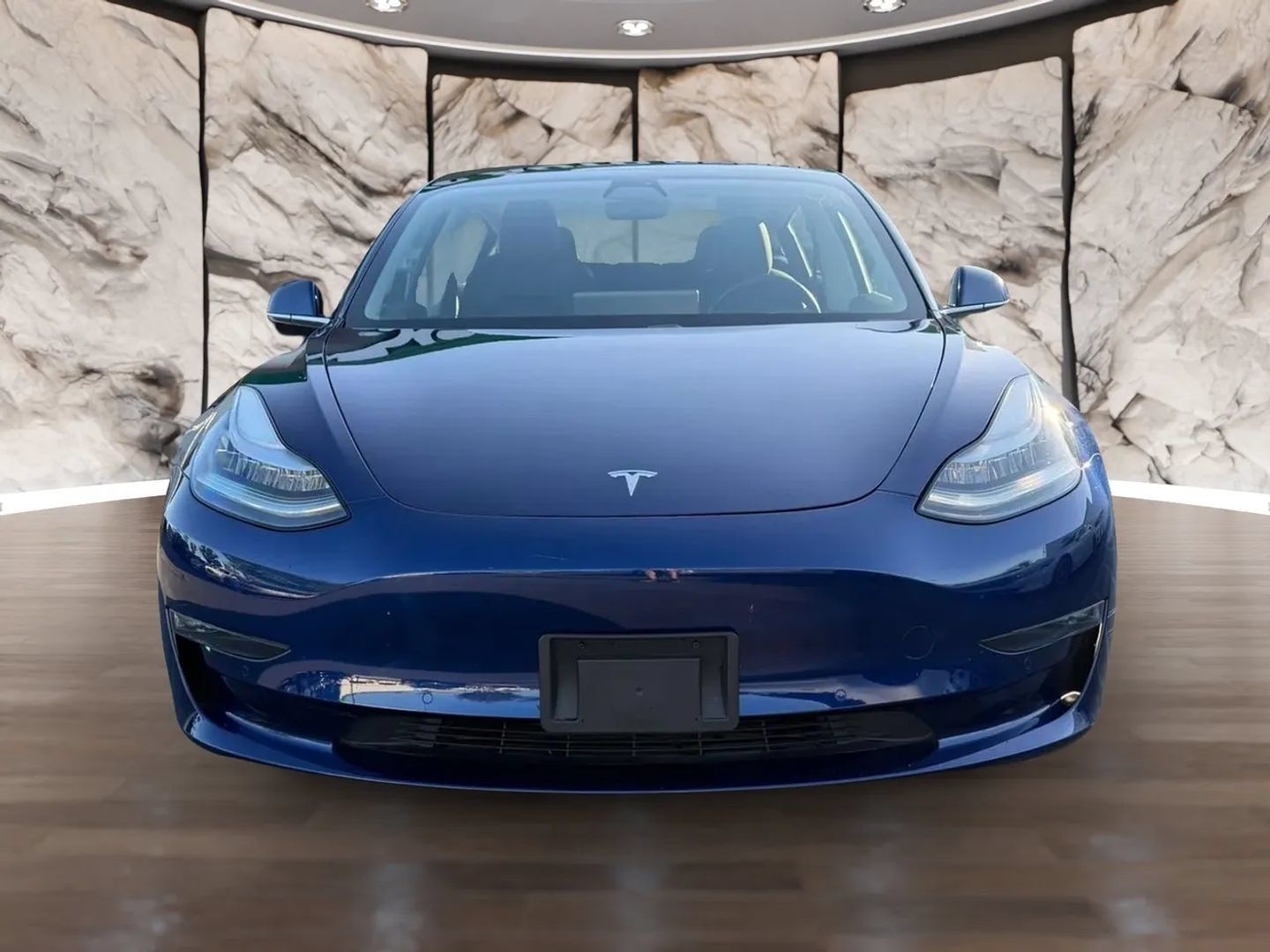 Used 2018 Tesla Model 3 Long Range RWD image 2