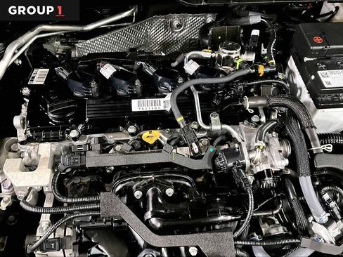 Certified 2024 Toyota Corolla Cross LE image 33