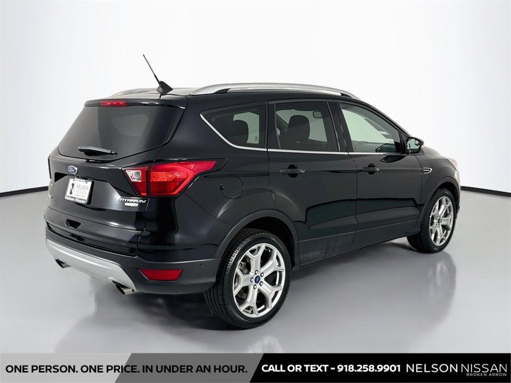 Used 2019 Ford Escape Titanium AWD/4WD image 5