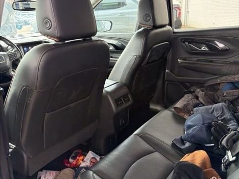 Used 2022 GMC Terrain AT4 w/ Infotainment Package II image 8
