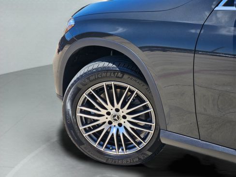 Used 2026 Mercedes-Benz GLC 300 4MATIC image 29