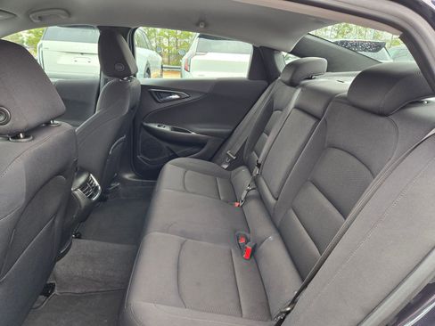Used 2023 Chevrolet Malibu LT image 30