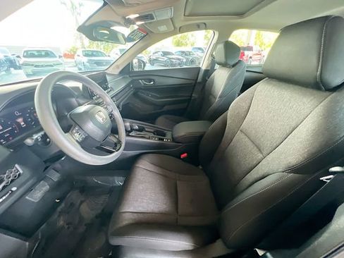 Used 2025 Honda Accord SE image 14