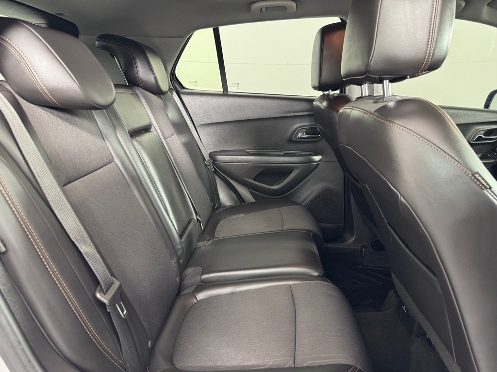 Used 2022 Chevrolet Trax LT w/ Driver Confidence Package AWD/4WD image 24
