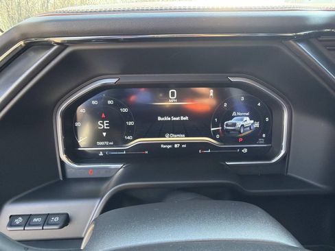 Used 2024 GMC Sierra 1500 AT4 w/ Technology Package image 31