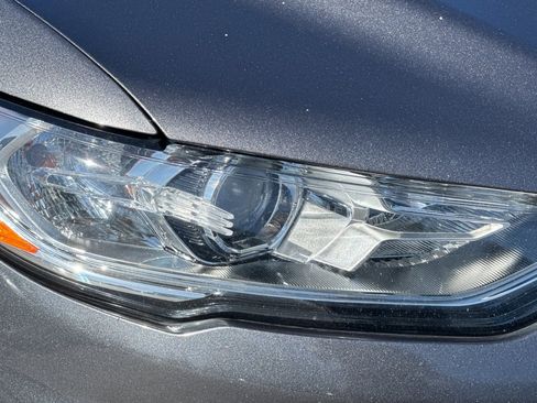 Used 2020 Ford Fusion SE FWD image 45