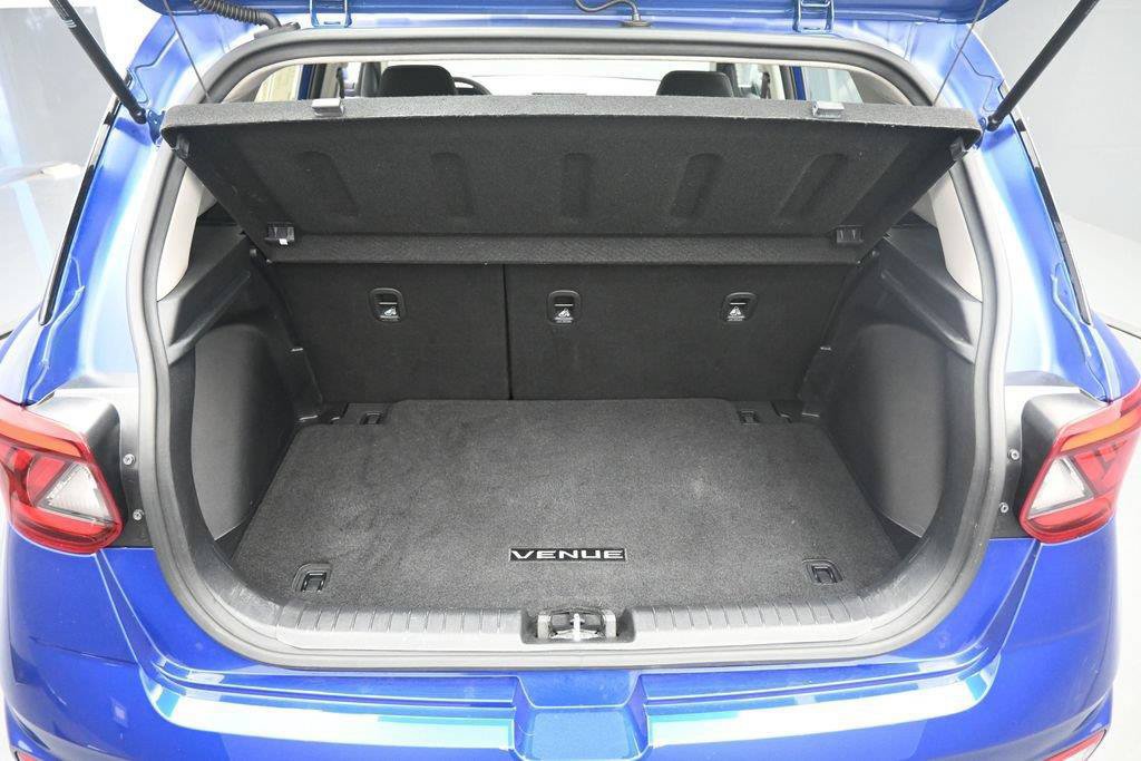 Used 2023 Hyundai Venue SEL FWD image 23