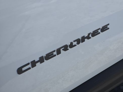 New 2026 Jeep Cherokee Limited image 8
