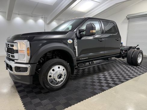 New 2025 Ford F450 XLT w/ XLT Value Package image 1