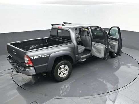 Used 2015 Toyota Tacoma 4x4 Double Cab w/ TRD Off-Road Package image 23