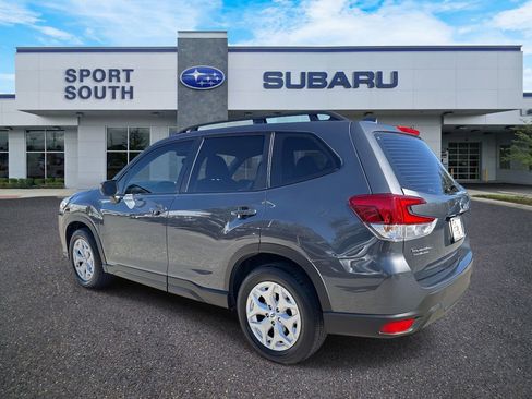Used 2023 Subaru Forester Base image 5