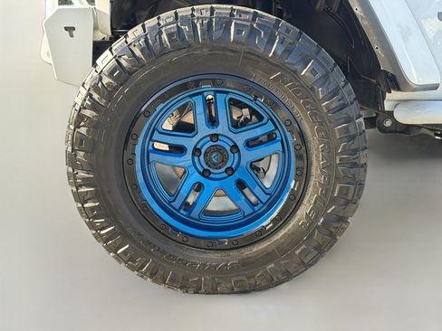 Used 2023 Jeep Wrangler Unlimited Rubicon 4xe w/ Steel Bumper Group AWD/4WD image 39
