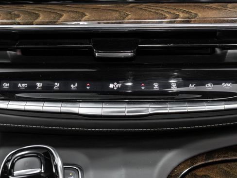 Used 2022 Cadillac Escalade Sport Platinum image 38