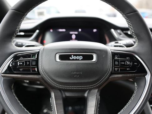 Used 2023 Jeep Grand Cherokee L Overland image 42