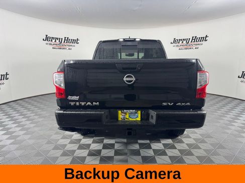 Used 2024 Nissan Titan SV w/ Accessory Utility Package image 7