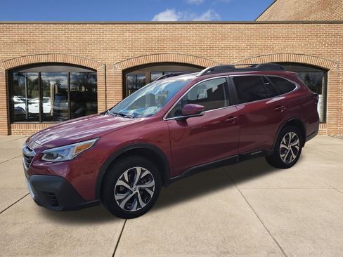 Used 2022 Subaru Outback Limited image 1